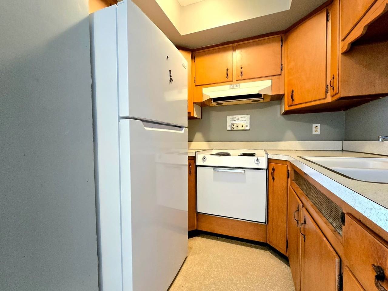 1609 Lincolnway W - Photo 5 of 8