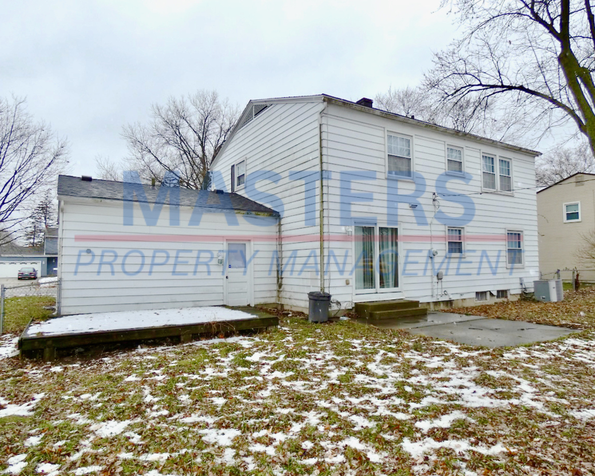 532 Dussel Dr - Photo 2 of 36