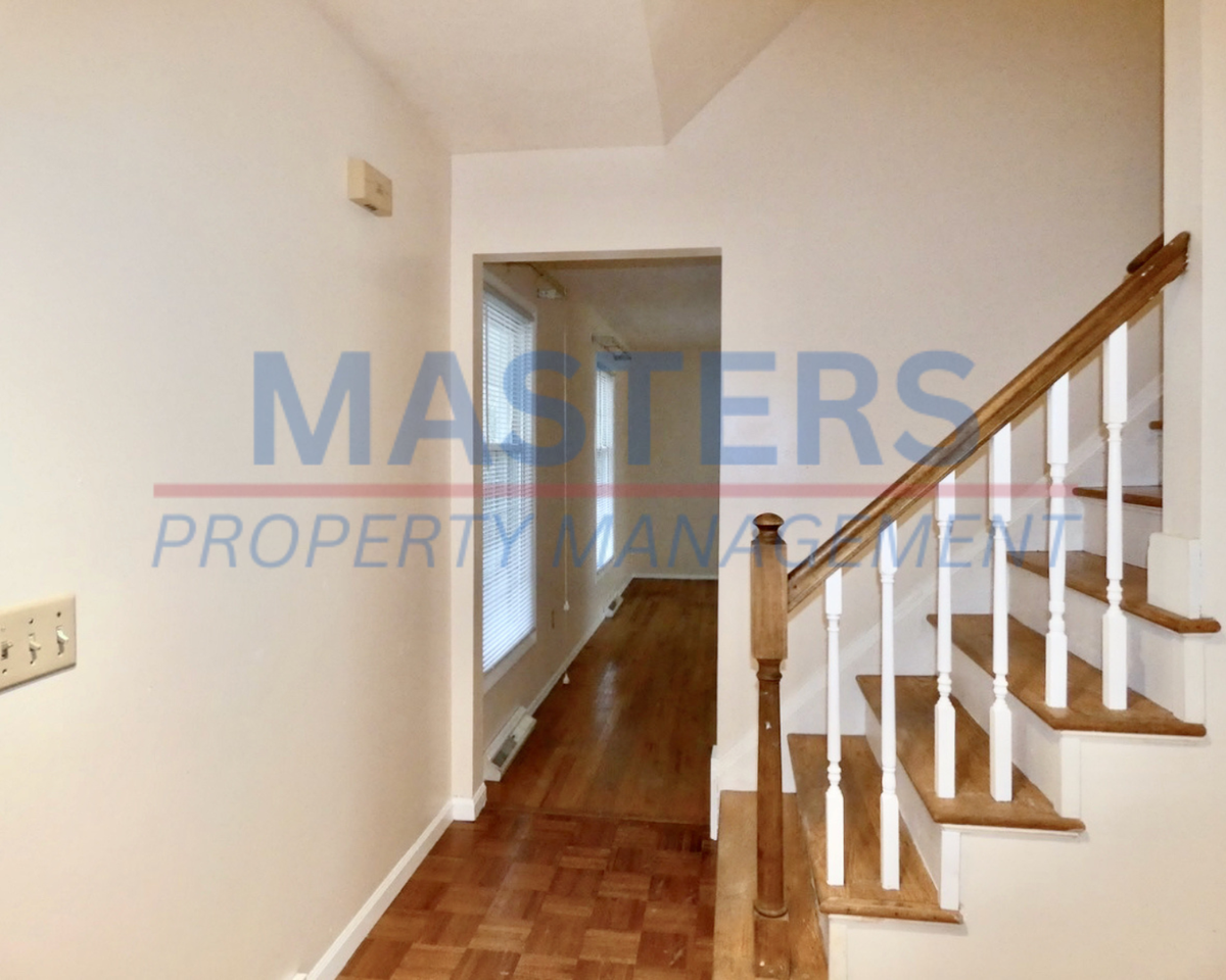 532 Dussel Dr - Photo 5 of 36