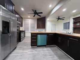 featured image of 320 Woodward Ave