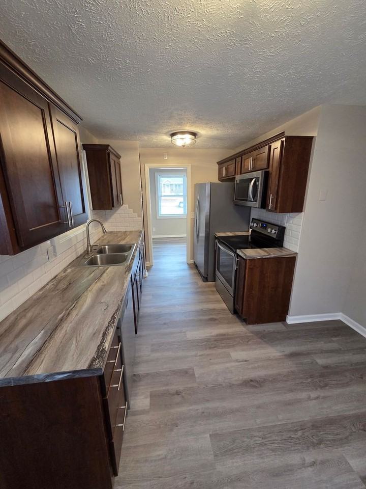 640 S 69th St - Photo 5 of 13