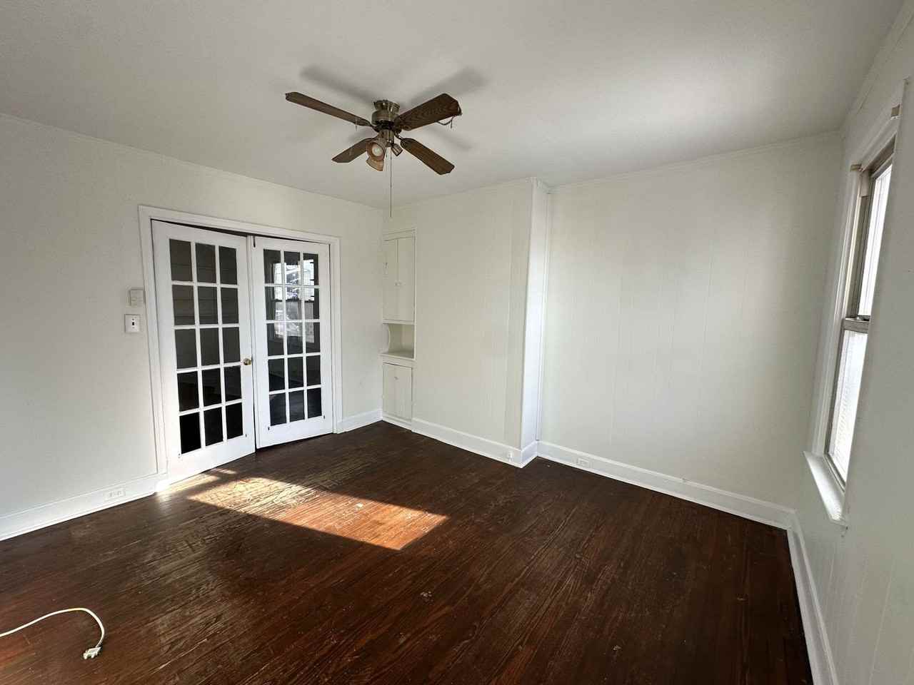 210 Norway Avenue - Photo 7 of 15