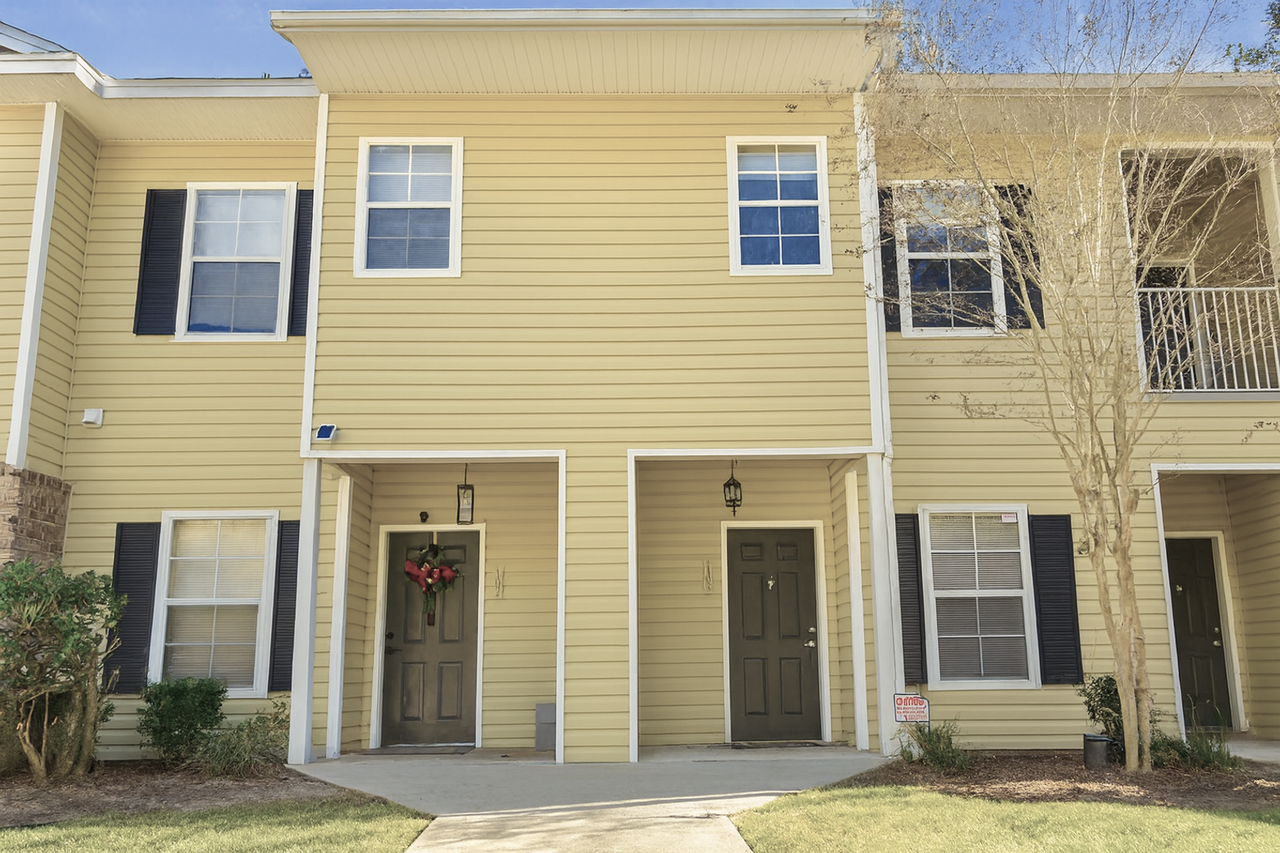 5065 Nw 45th Rd - Photo 3 of 39