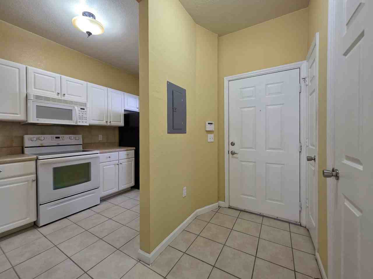 5065 Nw 45th Rd - Photo 5 of 39