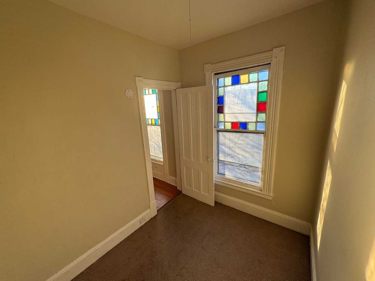 560 2nd St - Photo 5 of 11