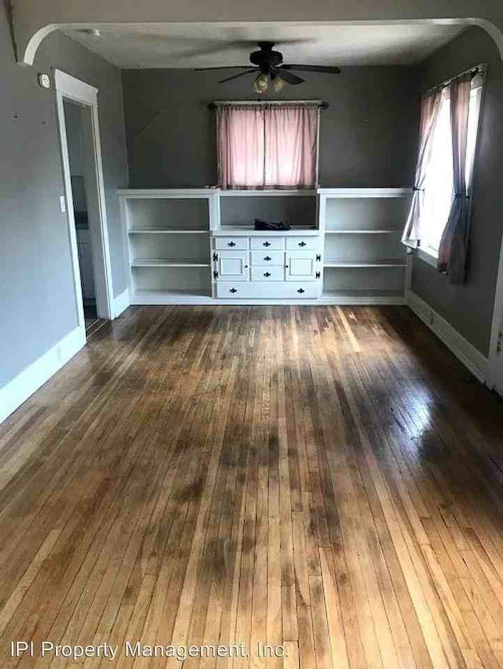 3187 Landis St - Photo 2 of 9