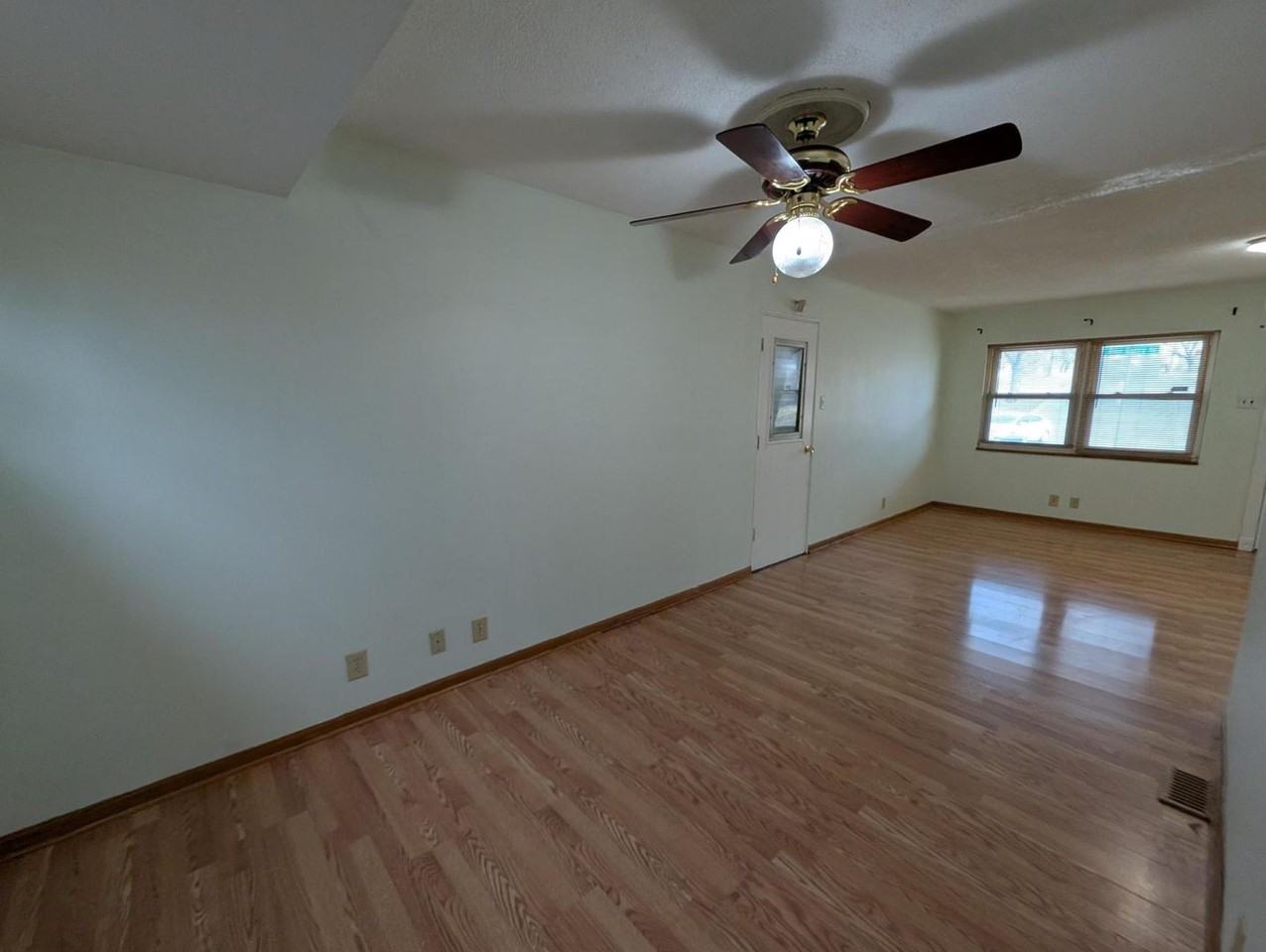 10655 Glen Garry Rd - Photo 5 of 10