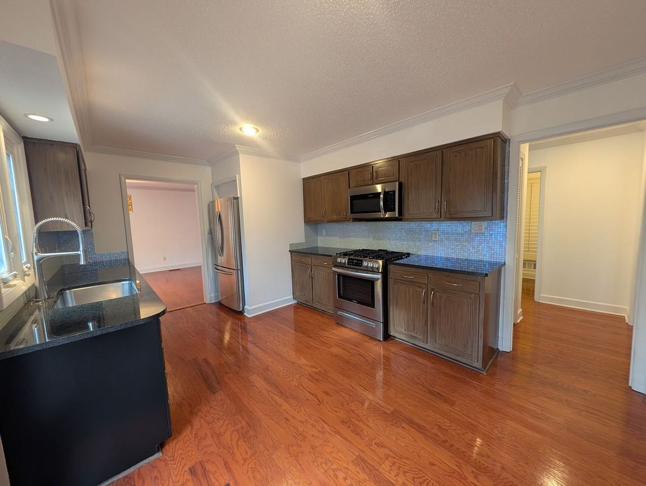 3023 Shallowood Ln - Photo 2 of 29