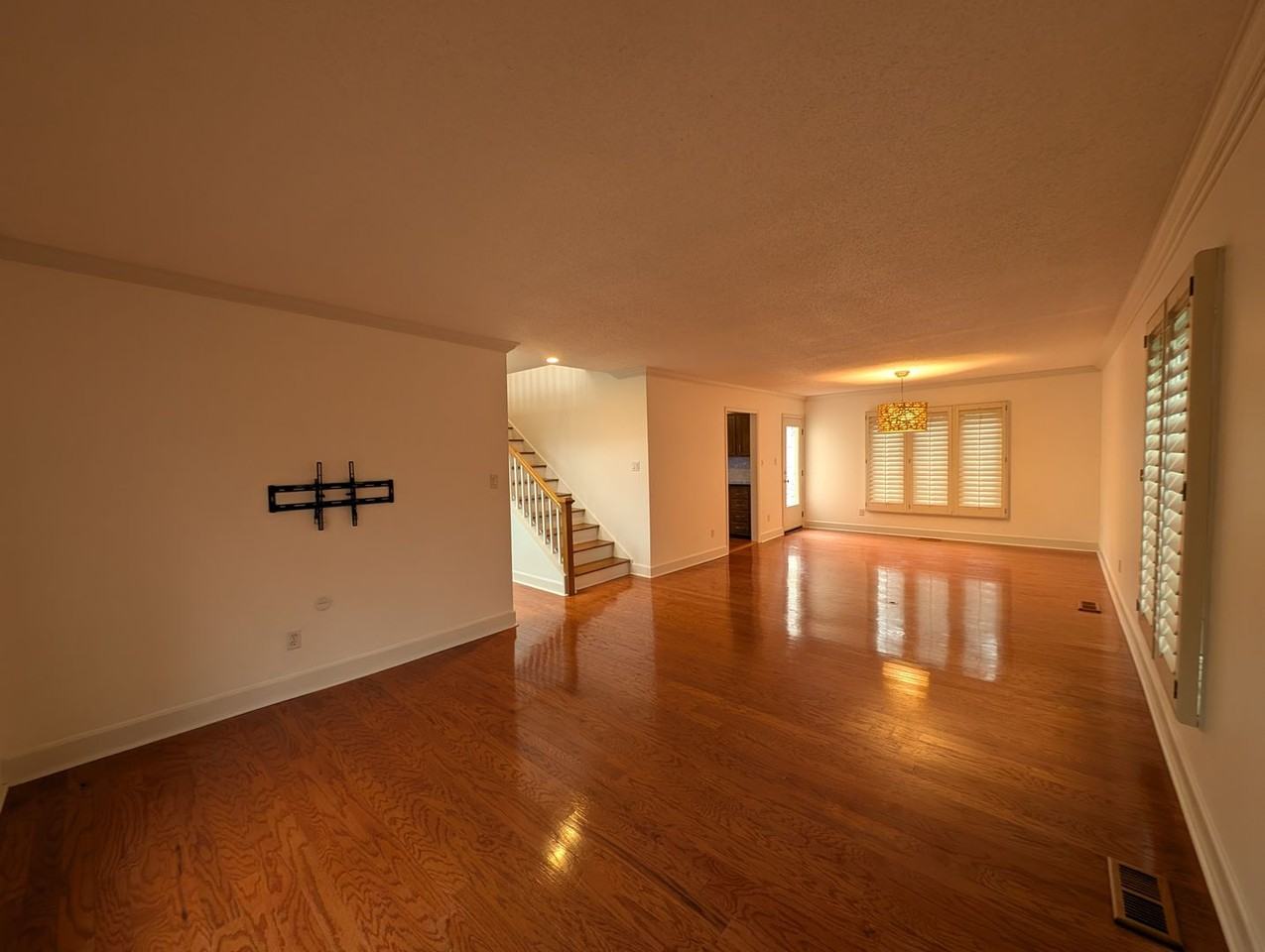 3023 Shallowood Ln - Photo 7 of 29