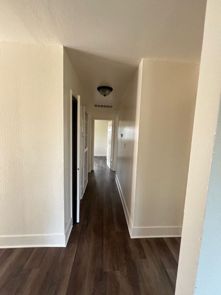 7514 21st St - Photo 7 of 12