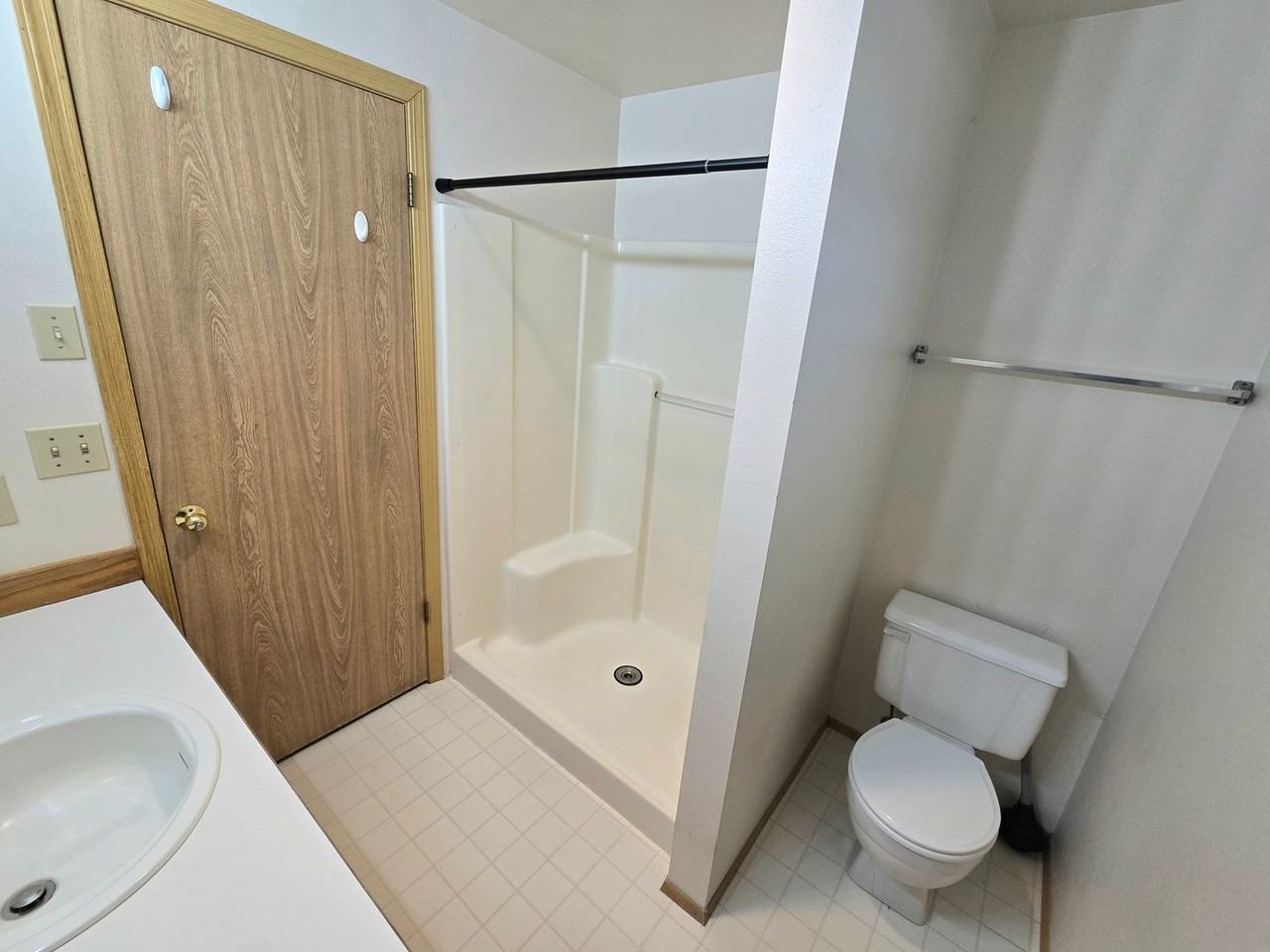 8326 Hennings Dr - Photo 5 of 16