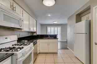 190 Renville Ct - Photo 1 of 1