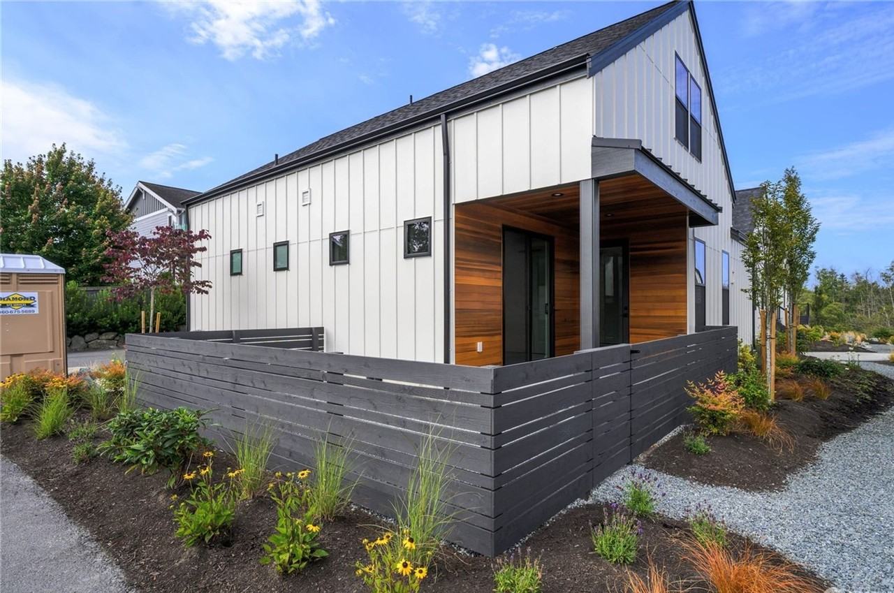 3906 Crosswinds Ct - Photo 3 of 14