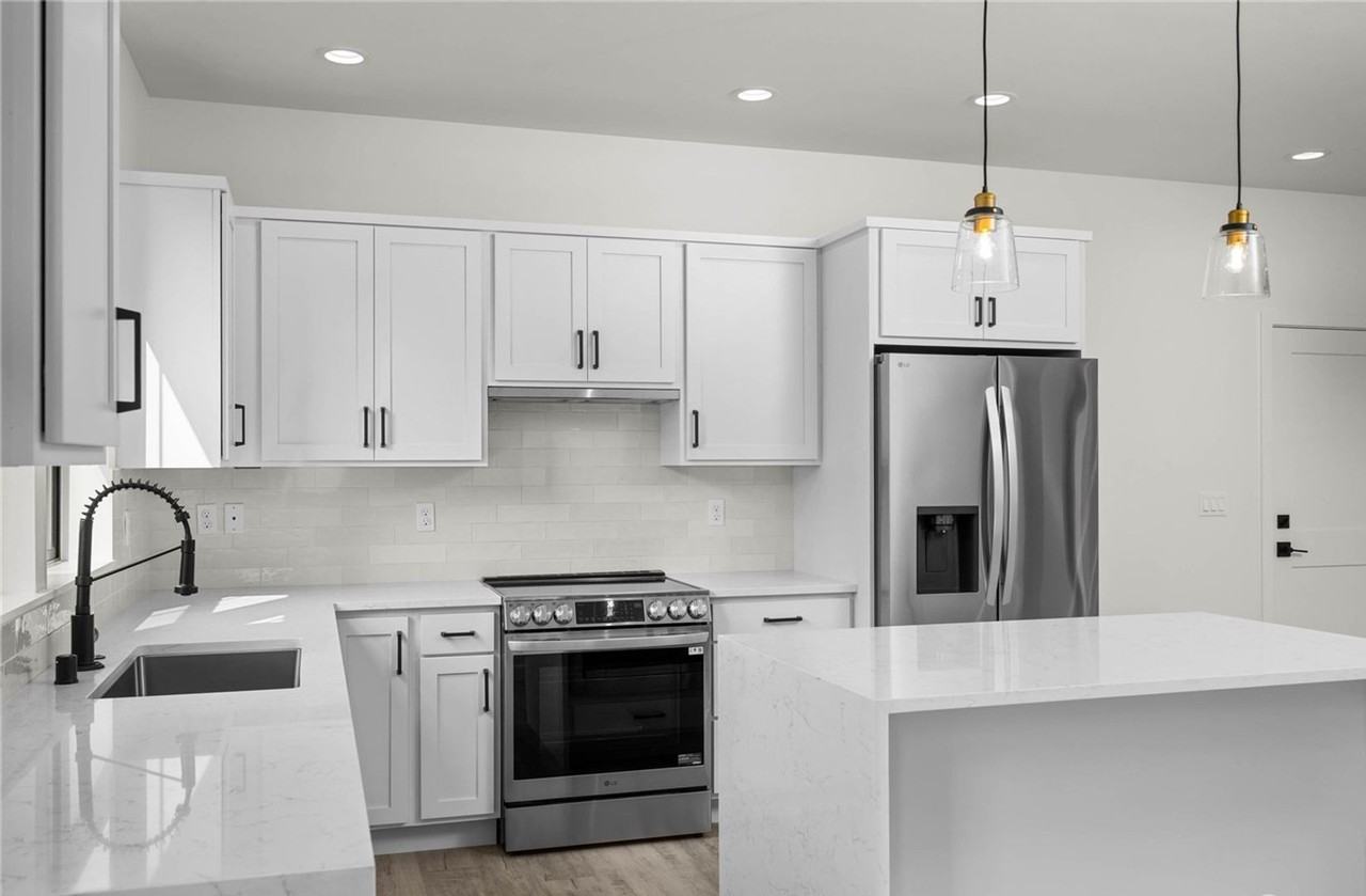 3906 Crosswinds Ct - Photo 5 of 14