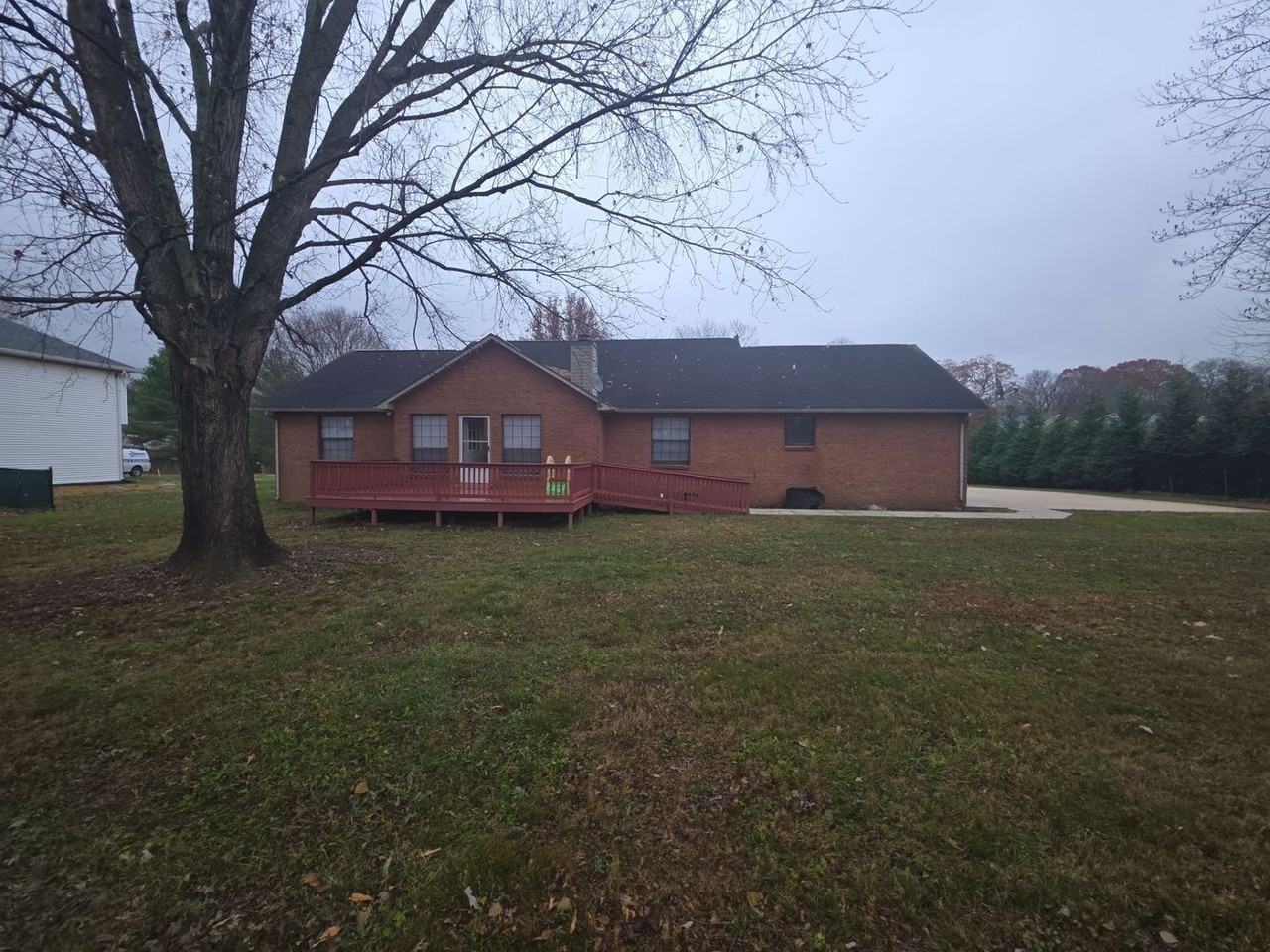 2729 Churchill Dr - Photo 2 of 17