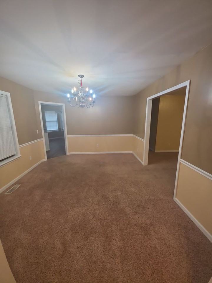 2729 Churchill Dr - Photo 5 of 17