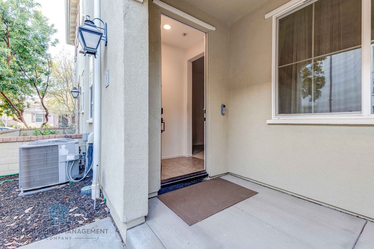 3250 E Yountville Dr #3 - Photo 2 of 25