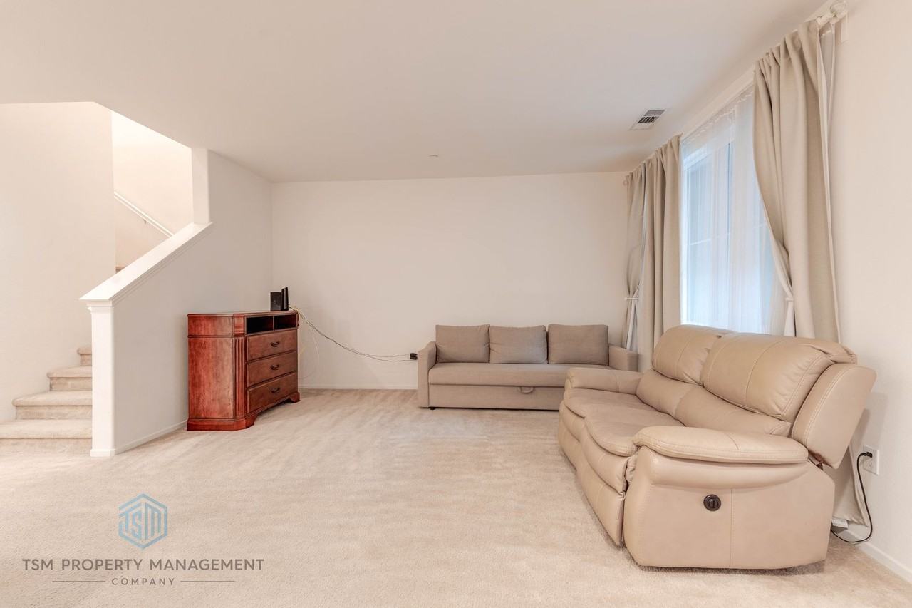 3250 E Yountville Dr #3 - Photo 4 of 25