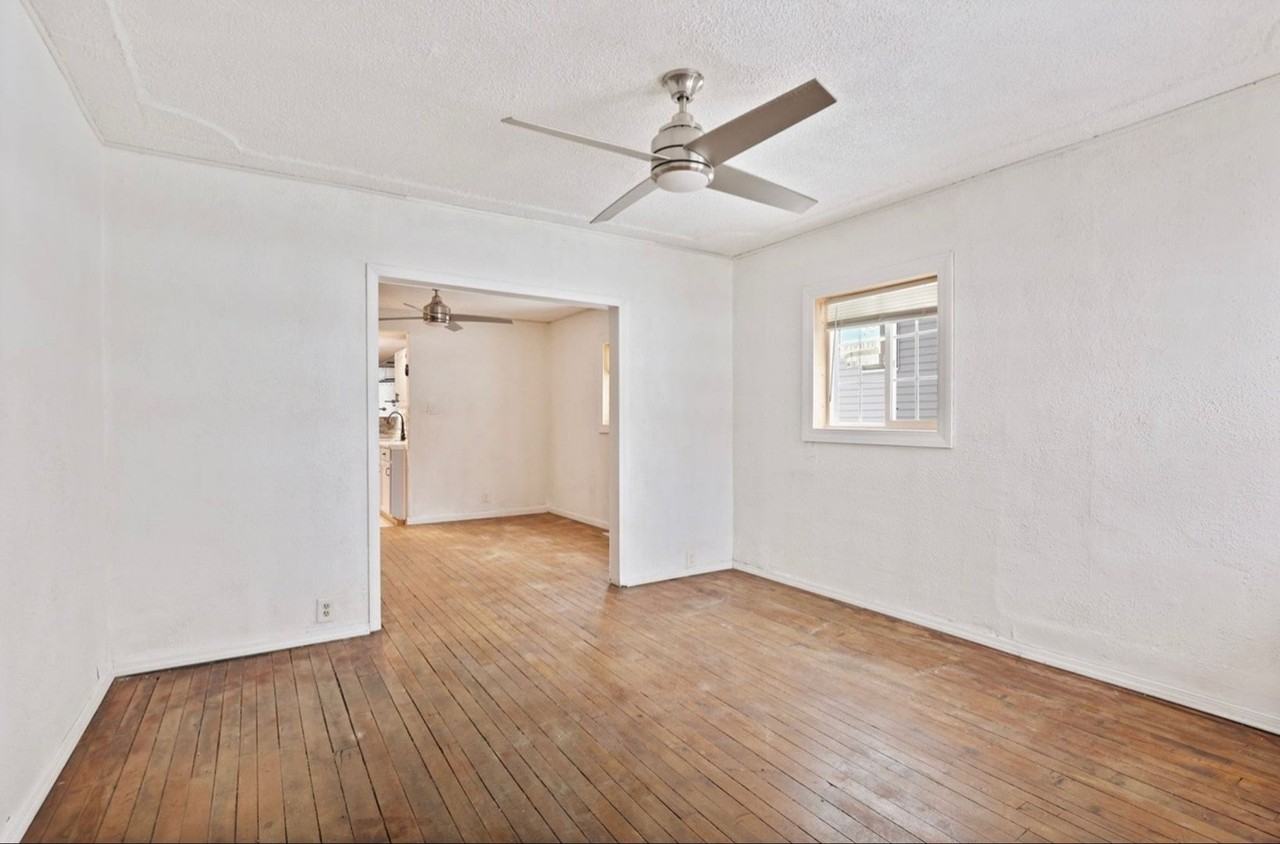 608 38th St - Photo 3 of 16