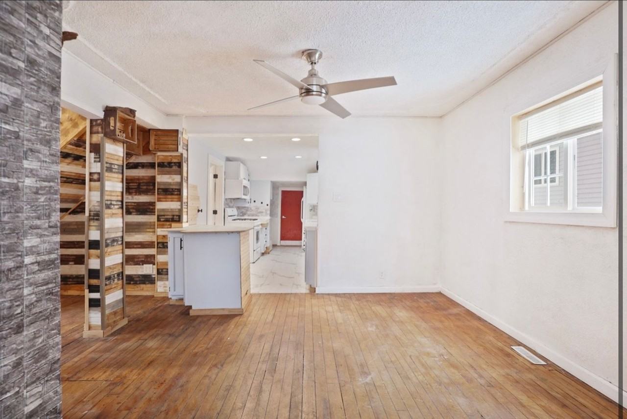 608 38th St - Photo 4 of 16