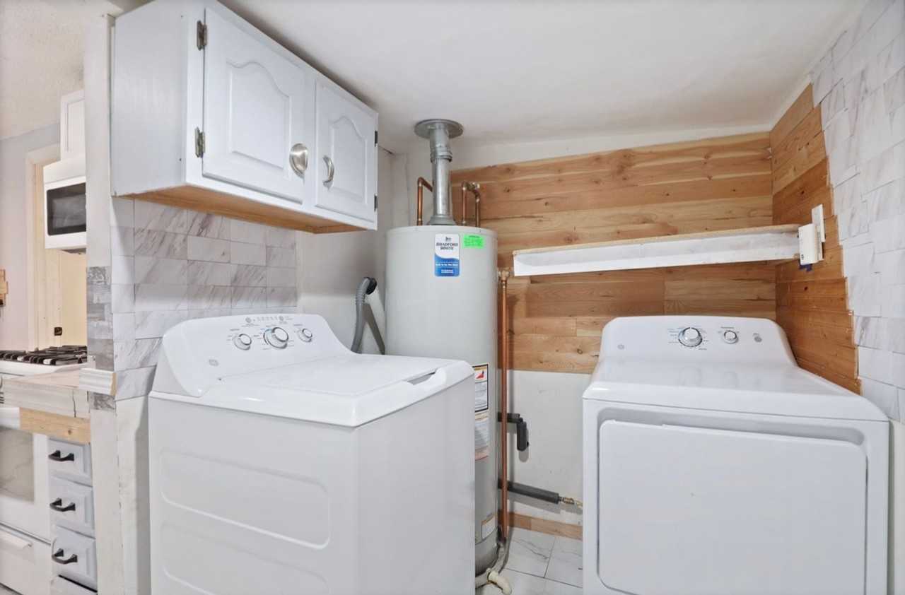 608 38th St - Photo 7 of 16