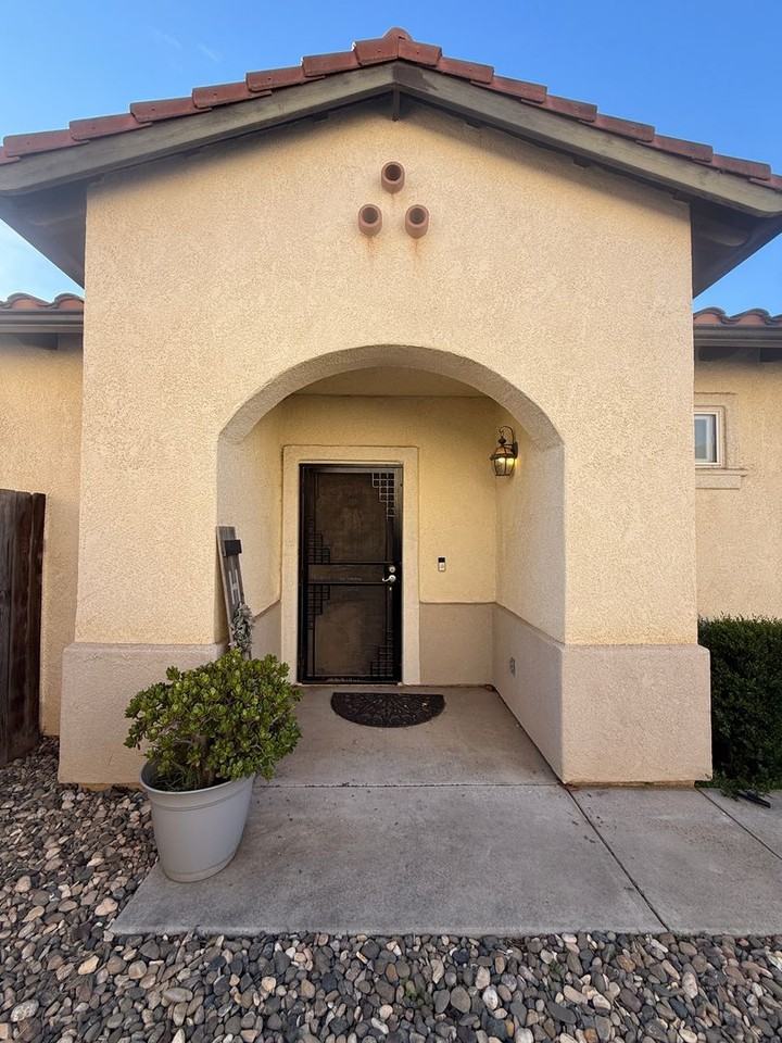 1018 Susan Pl - Photo 4 of 50