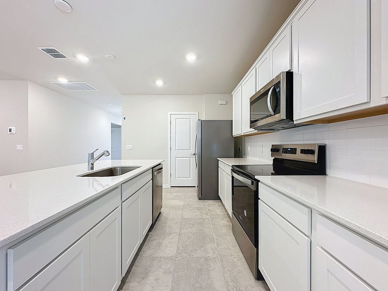 1997 Tohoqua Blvd - Photo 7 of 42