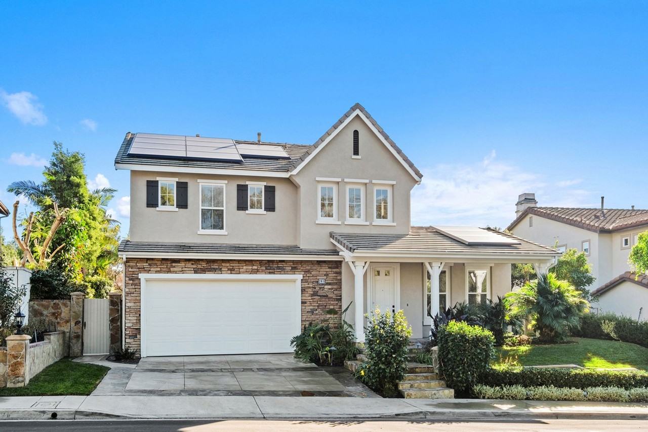 241 Via Sedona - Photo 2 of 50