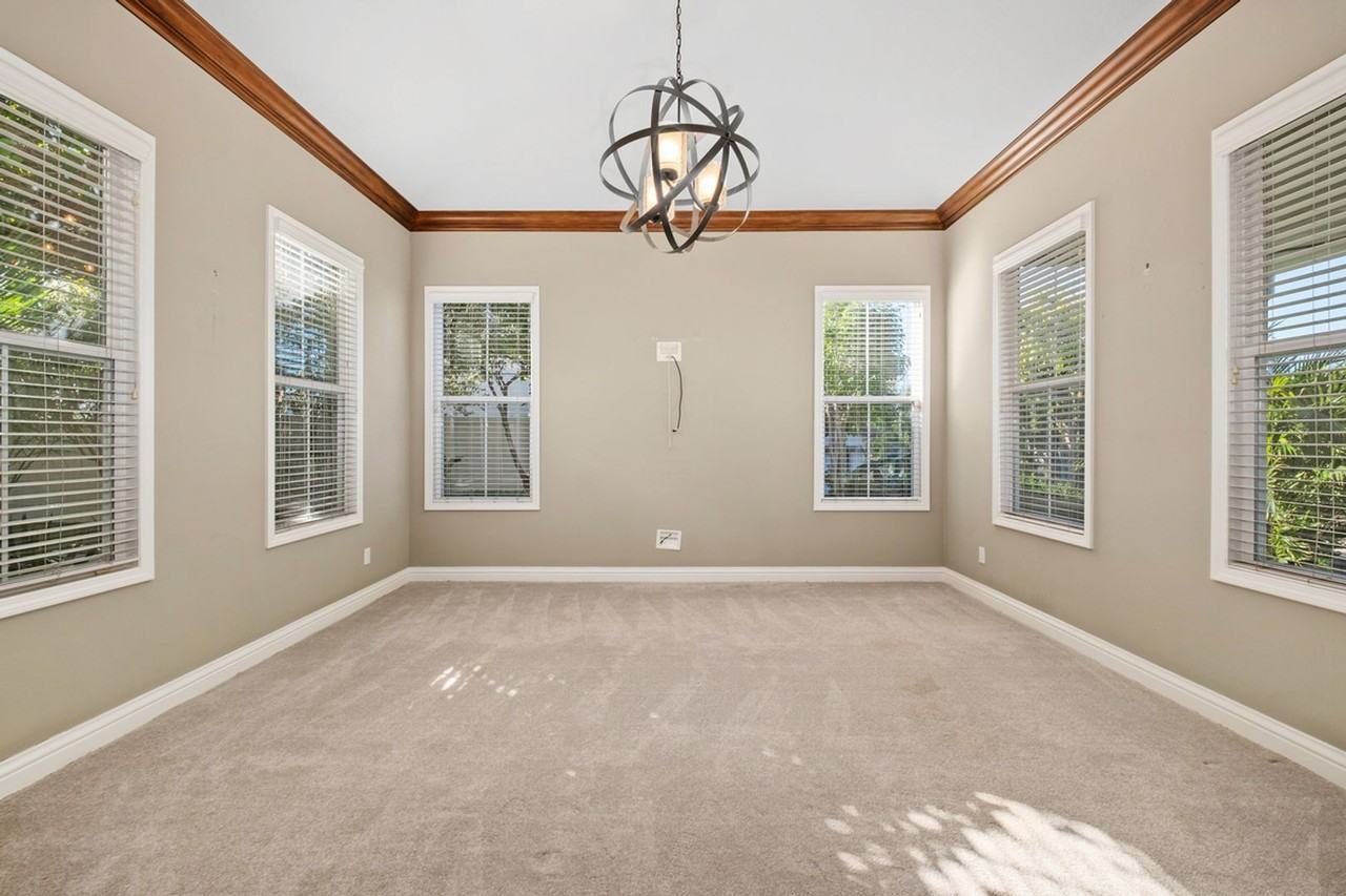 241 Via Sedona - Photo 5 of 50