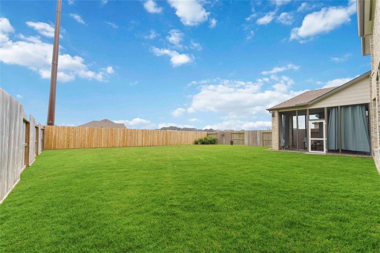 1806 Pleasant Grove Dr - Photo 2 of 30