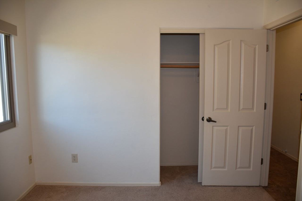 5056 S Santa Elena Ave - Photo 7 of 50