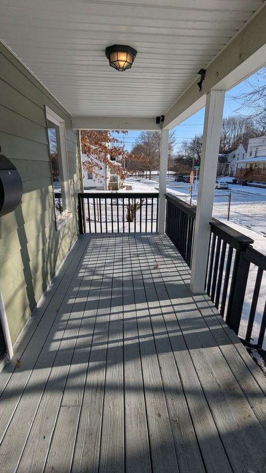 385 Campbell St - Photo 5 of 42