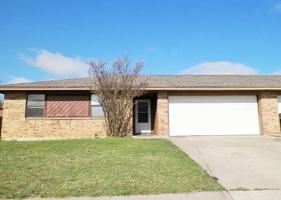 featured image of 2704 Nw Friar Tuck Ln