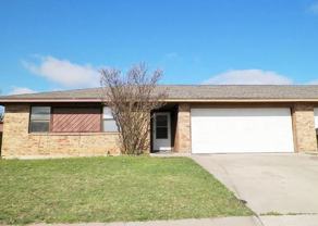 2704 Nw Friar Tuck Ln - Photo 1 of 1