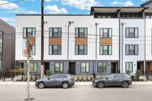 719 E Locust St - Photo 1 of 1