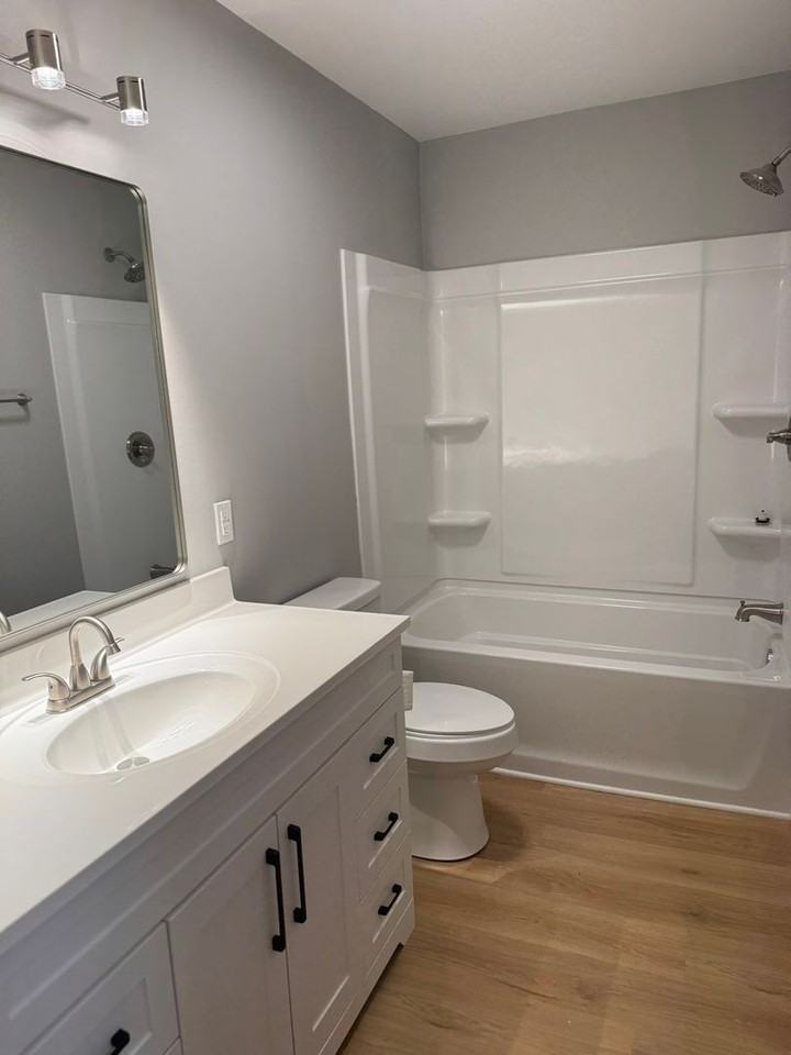 4348 E 67th St - Photo 4 of 9