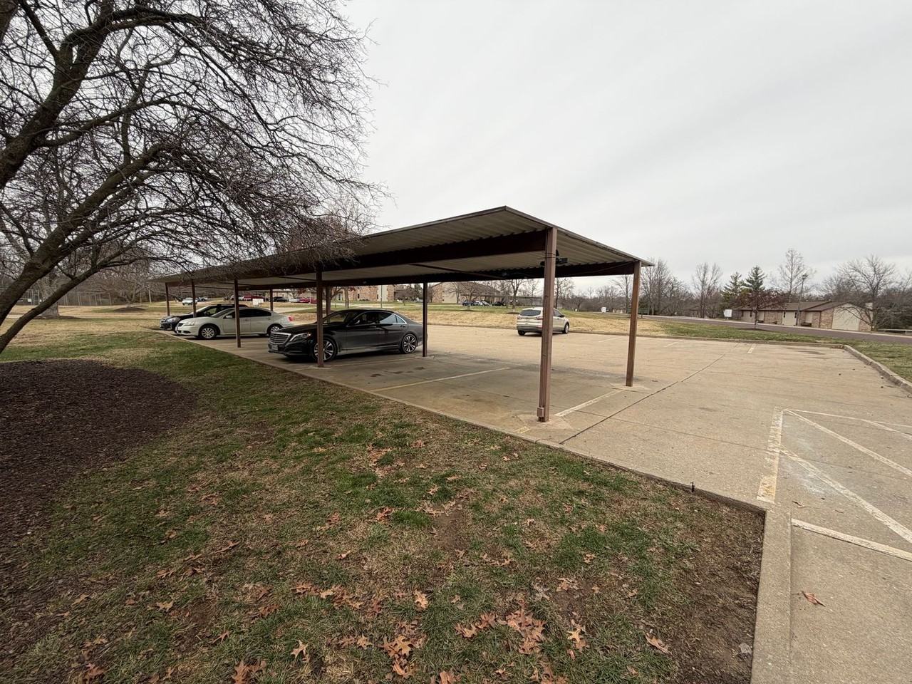 1887 Waterfront Dr N - Photo 7 of 8