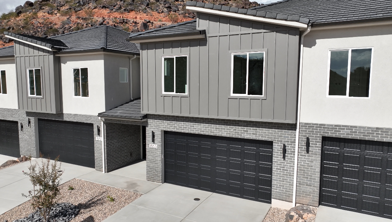 1545 E Mead Ln - Photo 2 of 40