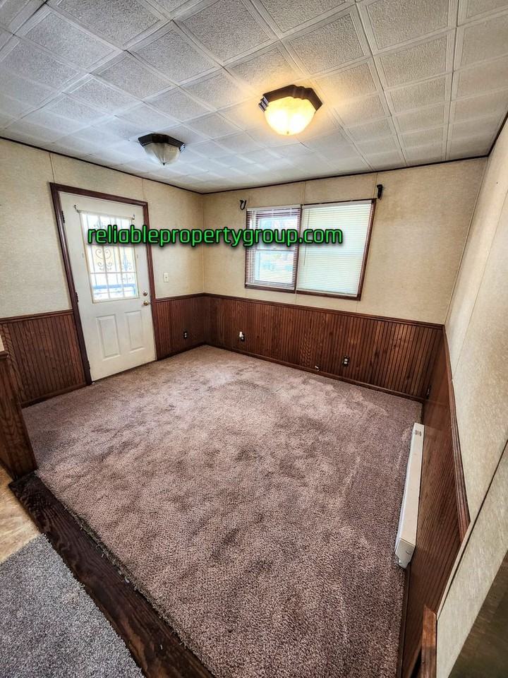 2423 Charlotte Ave - Photo 6 of 13