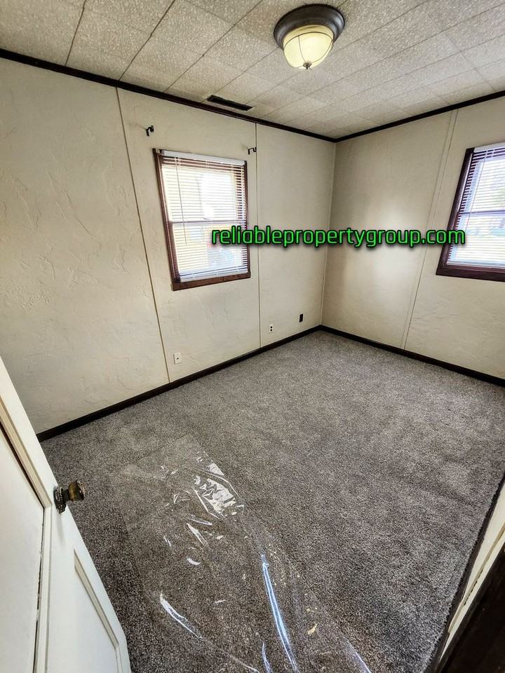 2423 Charlotte Ave - Photo 6 of 13