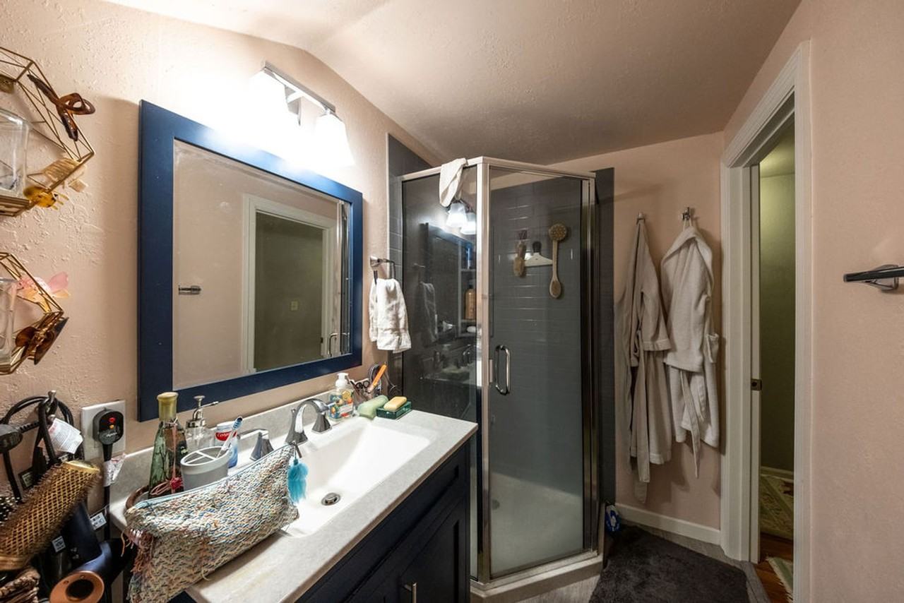 1406 Almond Ave - Photo 7 of 25