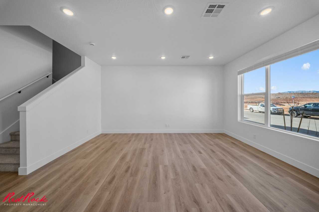 895 W Boxthorn Dr - Photo 4 of 36