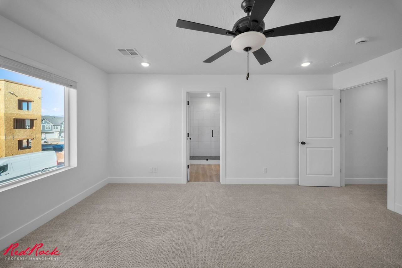 895 W Boxthorn Dr - Photo 5 of 33