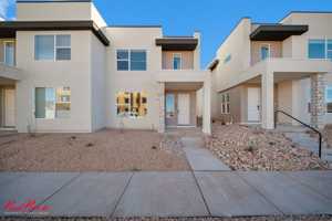 featured image of 897 W Boxthorn Dr
