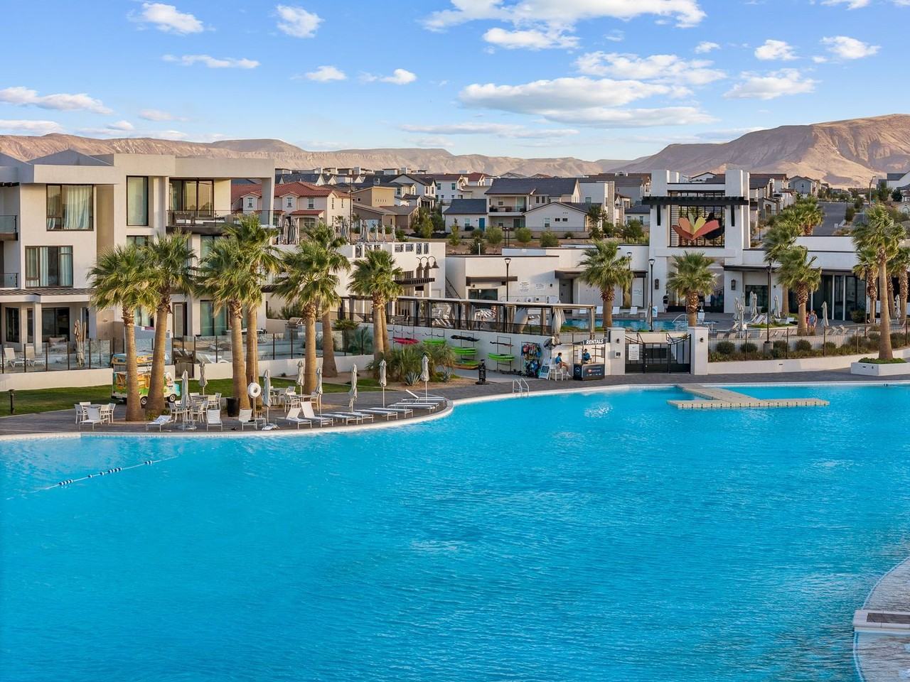 897 W Boxthorn Dr - Photo 4 of 40