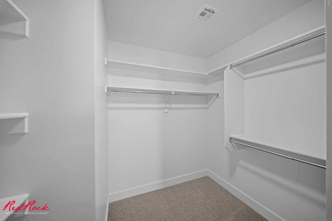 897 W Boxthorn Dr - Photo 5 of 40