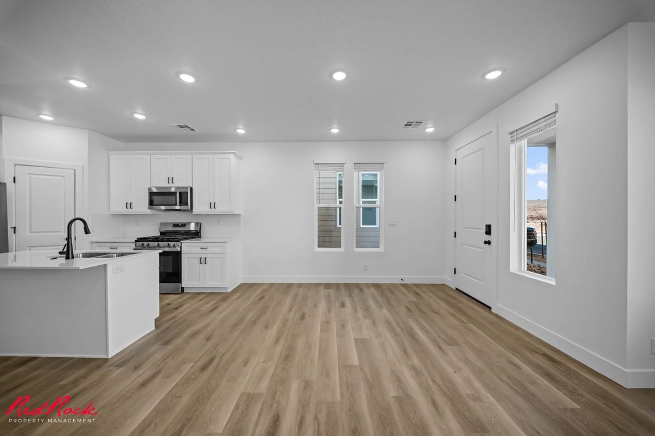 897 W Boxthorn Dr - Photo 7 of 40