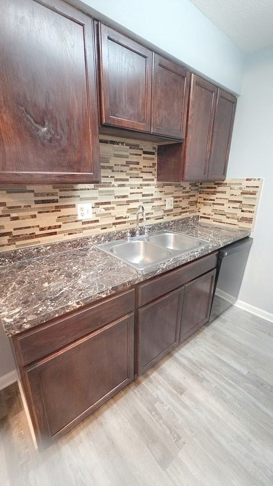 7815 Douglas Ave - Photo 4 of 8