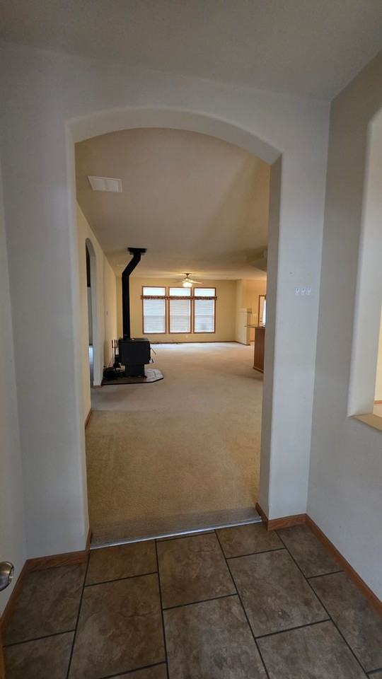 7495 Shoup Rd - Photo 4 of 35