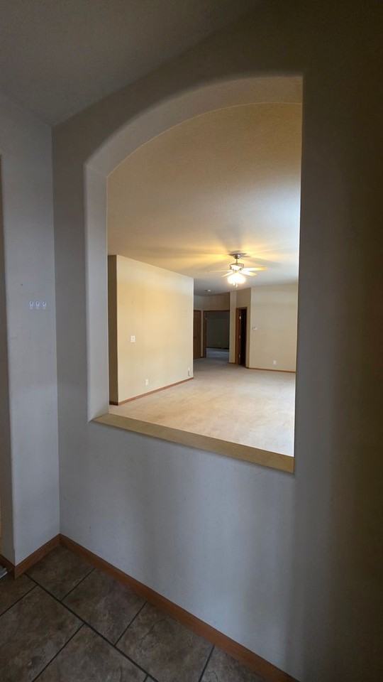 7495 Shoup Rd - Photo 5 of 35